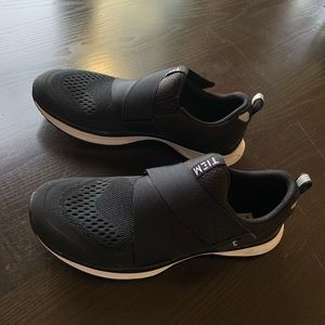 TIEM cycling shoes! Come with cleats